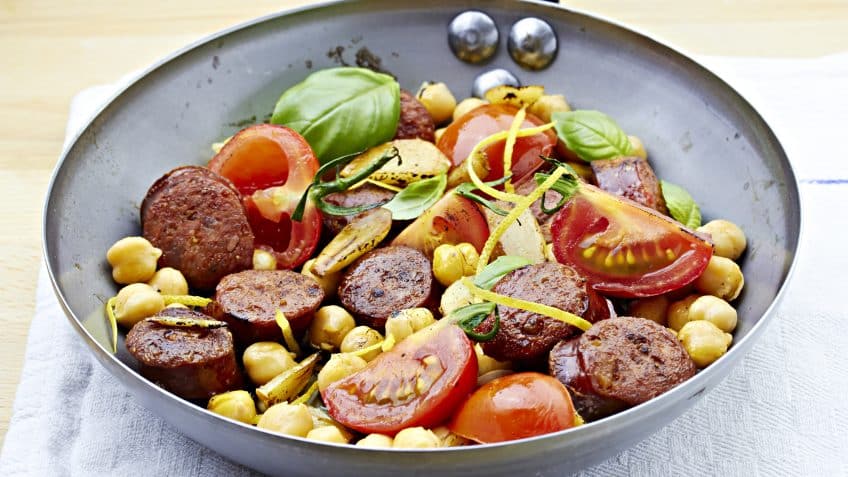 Chickpea & Chorizo Salad - The Healthy Employee
